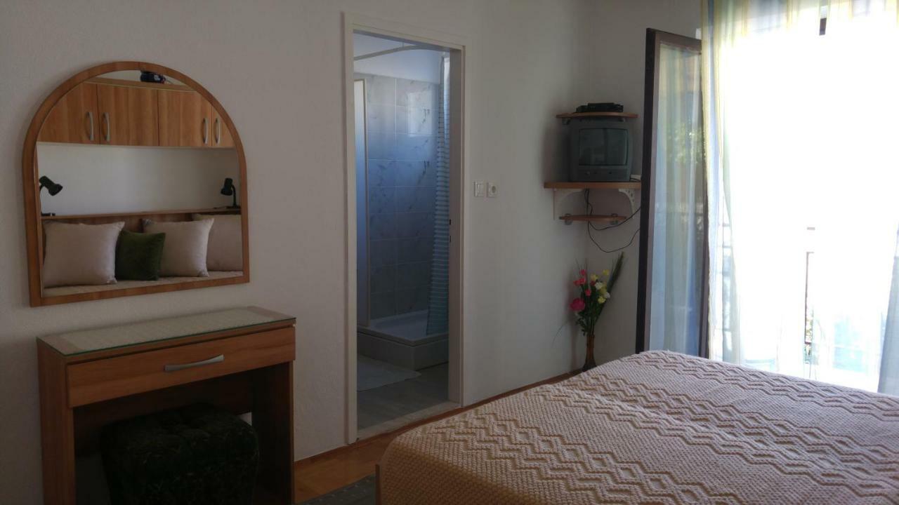 Rooms & Apartments Tepsa - Centre 赫瓦尔 外观 照片